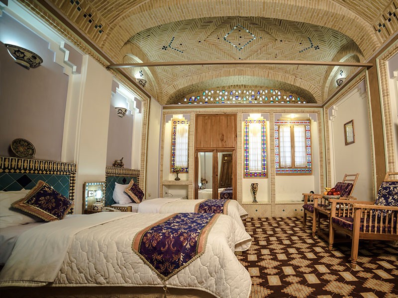 Moshir Al Mamalek Hotel garden, Yazd